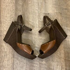 Victor Alfaro brown Genny wedge platform size 9.5